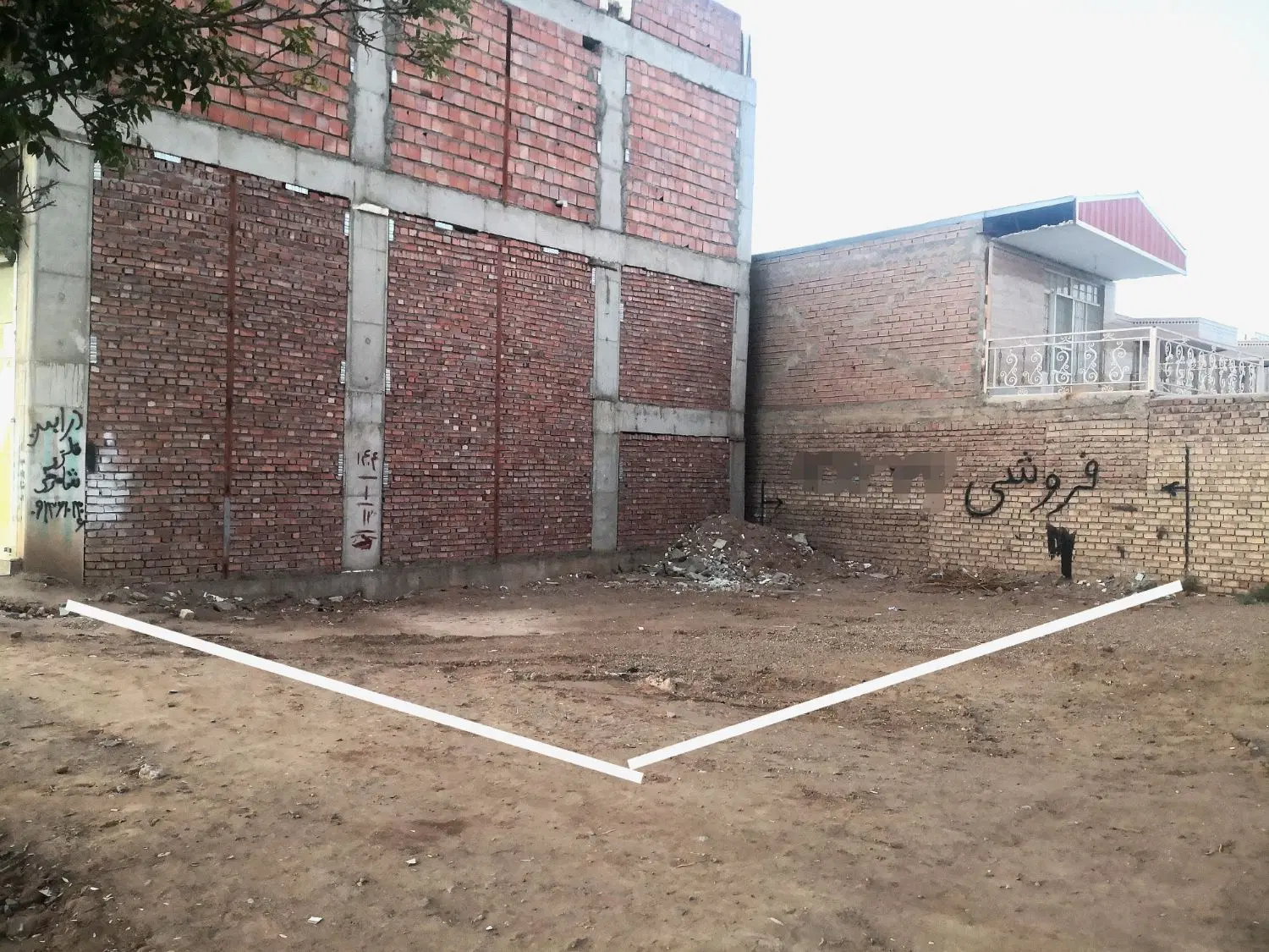 زمین تجاری و مسکونی