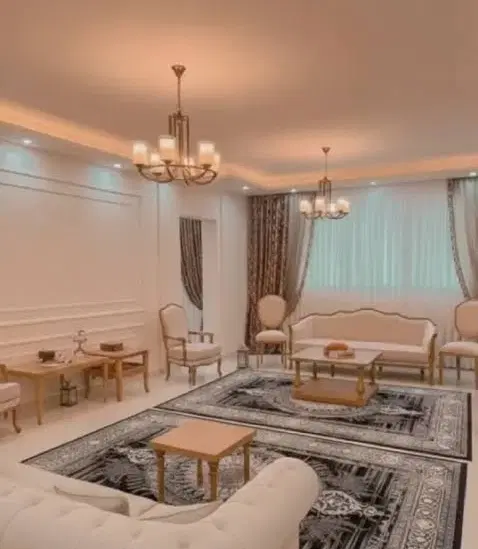 واحدمتراژ بالا۱۱۰متری همراه با اسانسور واقعی