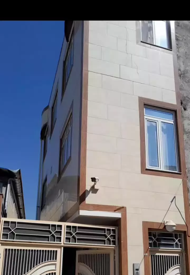 فروش منزل مسکونی ۳ طبقه