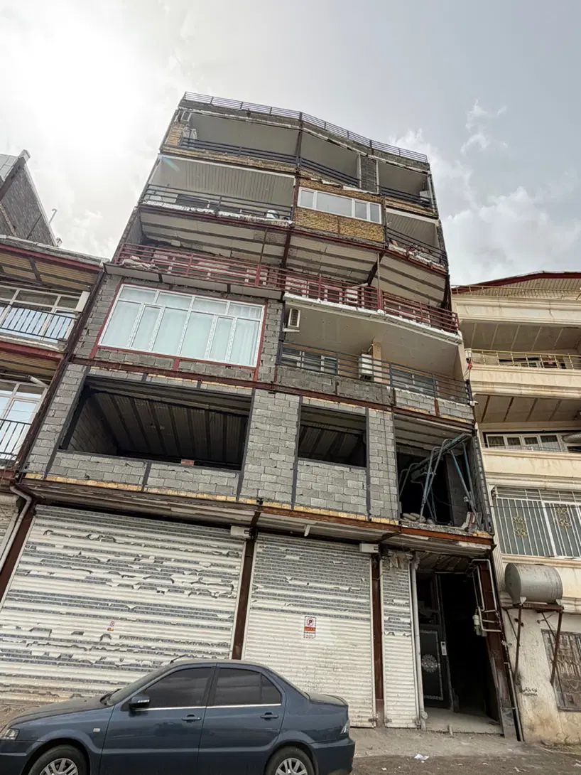 زیرزمین پشت دادگستری رو خیابان اصلی قیمت عالی
