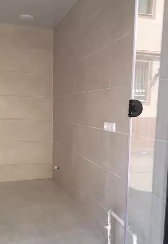 مغازه ۱۲ متری