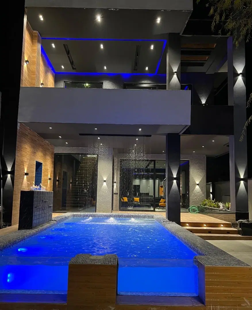 عمارت ۵خواب مدرن چنار