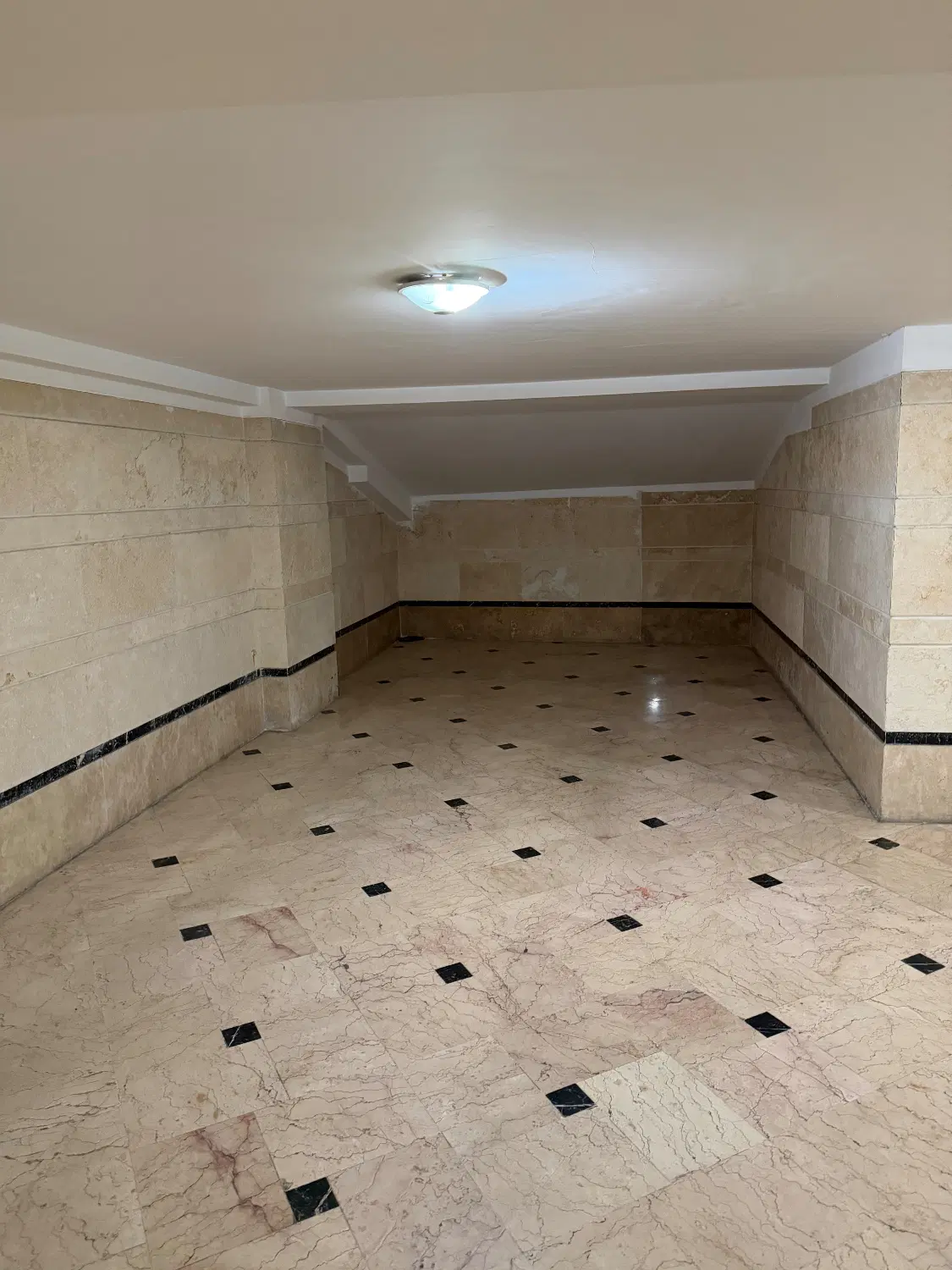 اجاره پارکینگ خودرو