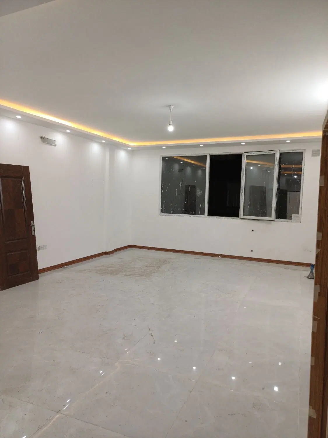 آپارتمان ۱۰۰ متری