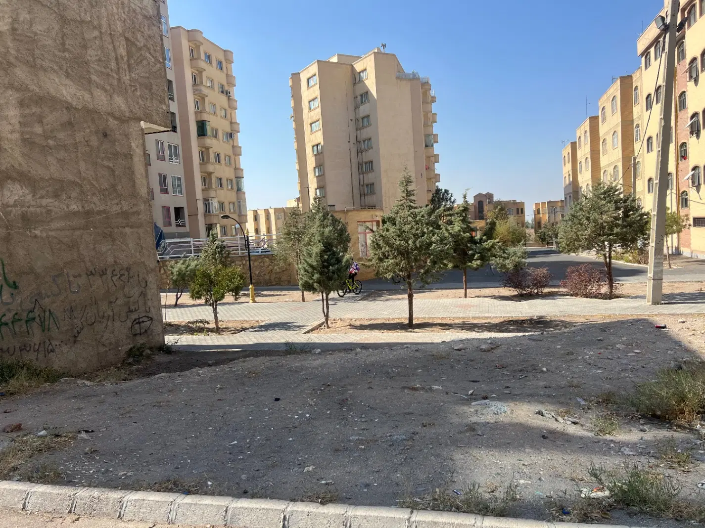 فرپش قطعه تجاری در سهند فاز ۱محله یک