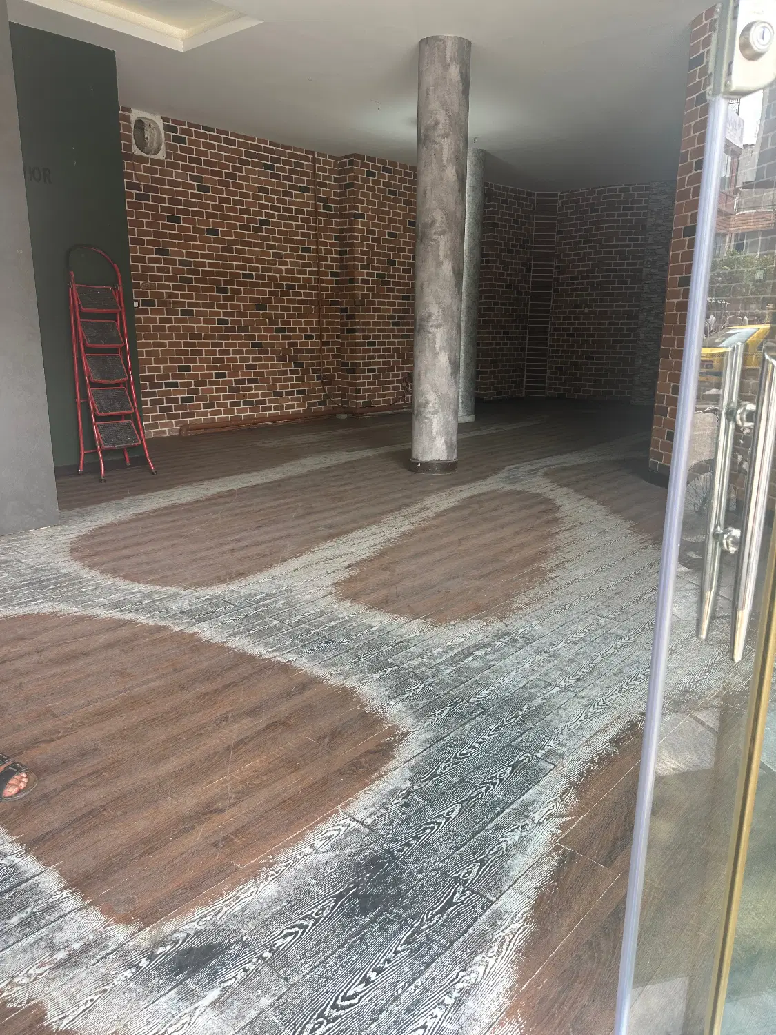 اجاره مغازه ۷۰ متری در مرکز شهر موقعیت بسیار عالی