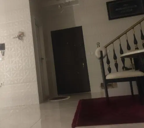 رهن واجاره همکف ویلایی تک طبق درب حیاط سه خواب