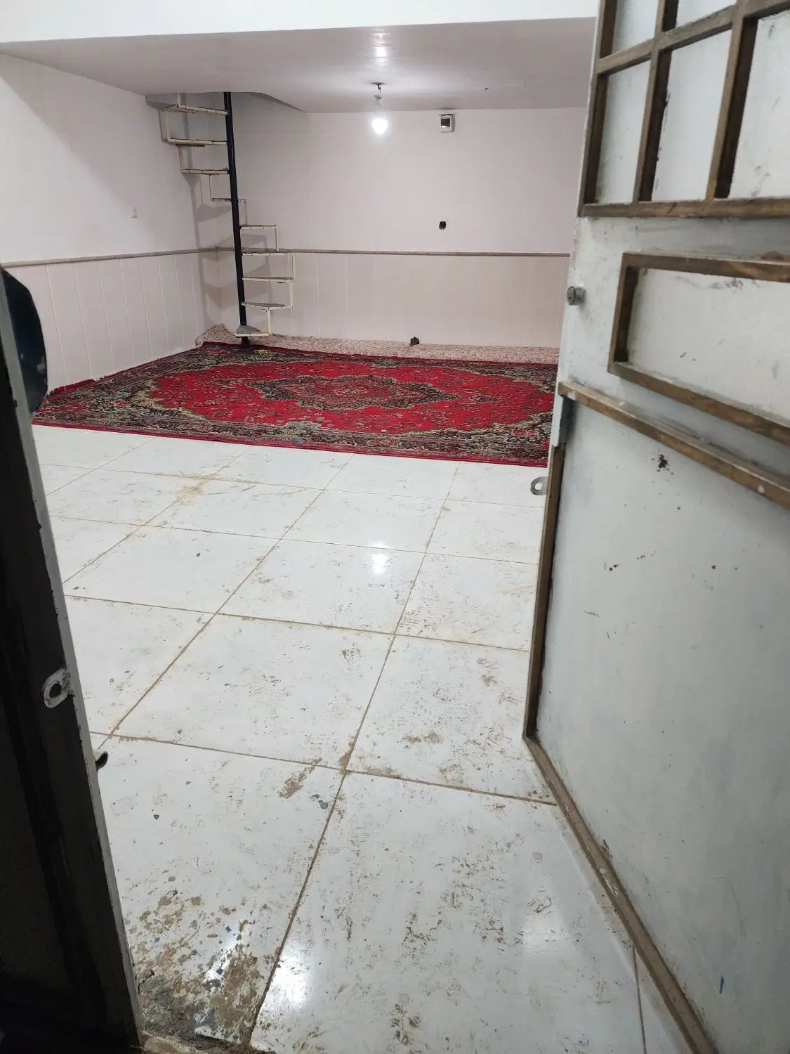 خانه اجاره ای روبروی پارک درلاج