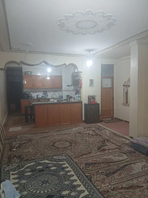 واحد ۸۵ متری همکف