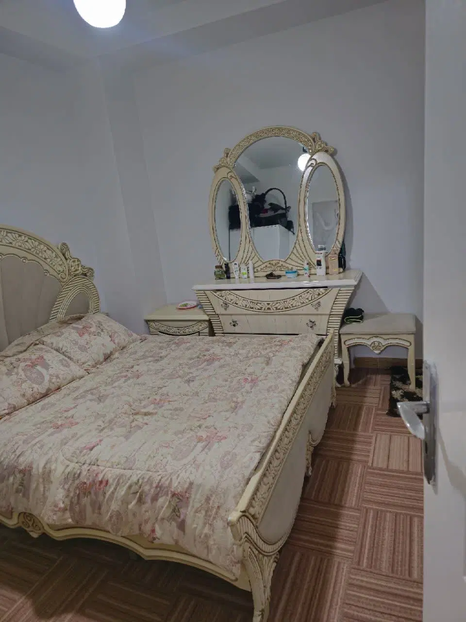 آپارتمان ۸۰ متری مارلیک