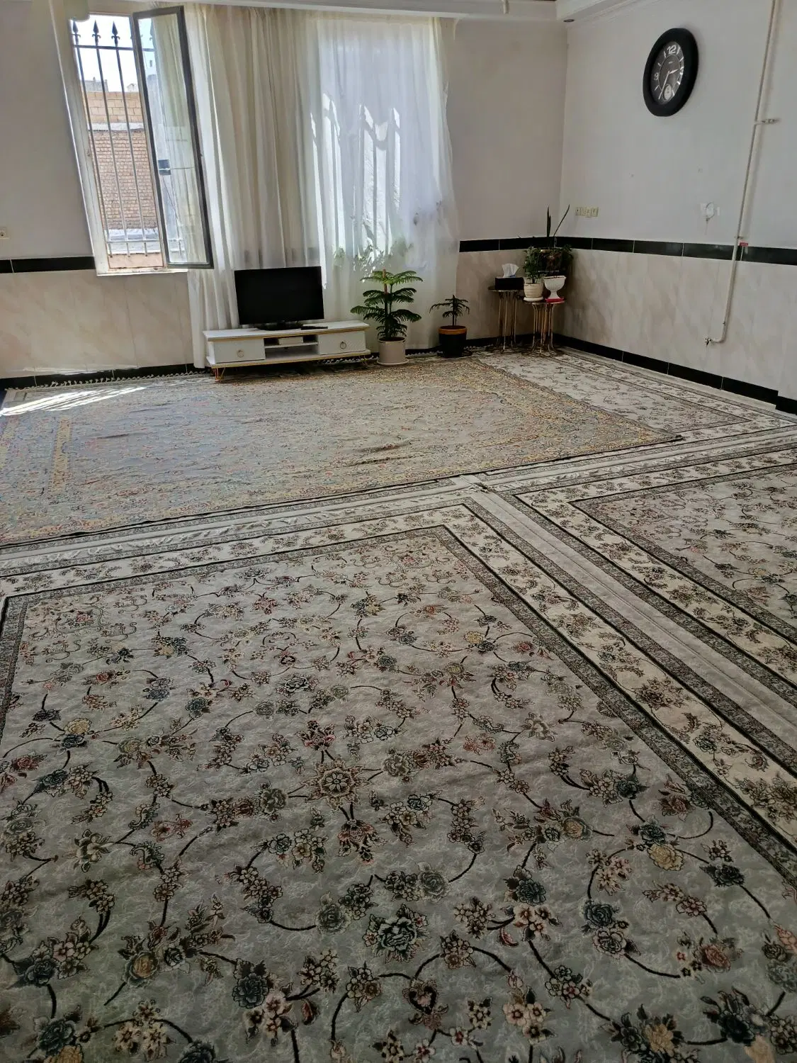 خونه اجاره ای طبقه بالا 100متر یک خوابه