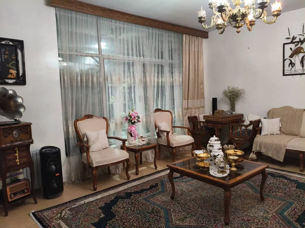 ویلایی ۱۹۸ متر بر بلوار موقعیت تجاری ۴ واحد۱۵۰ متر