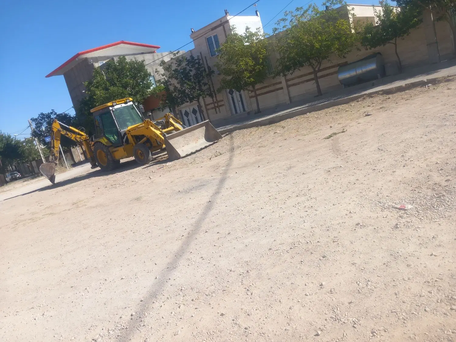 زمین فروشی