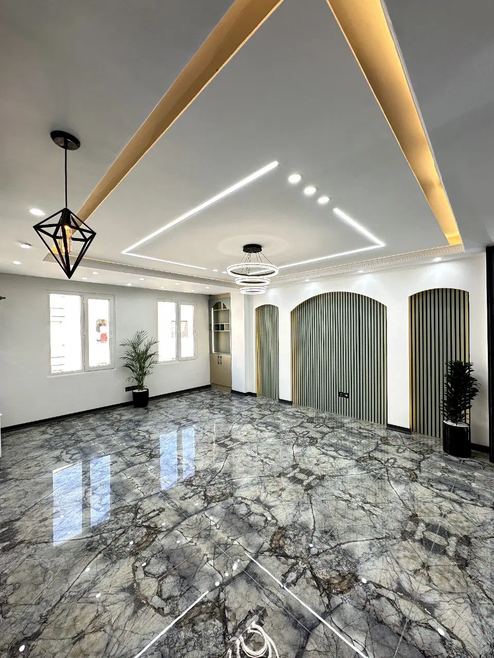 ۶۸متراندیشه_سندتکبرگ_غرق نور_فول امکانات_وام دار
