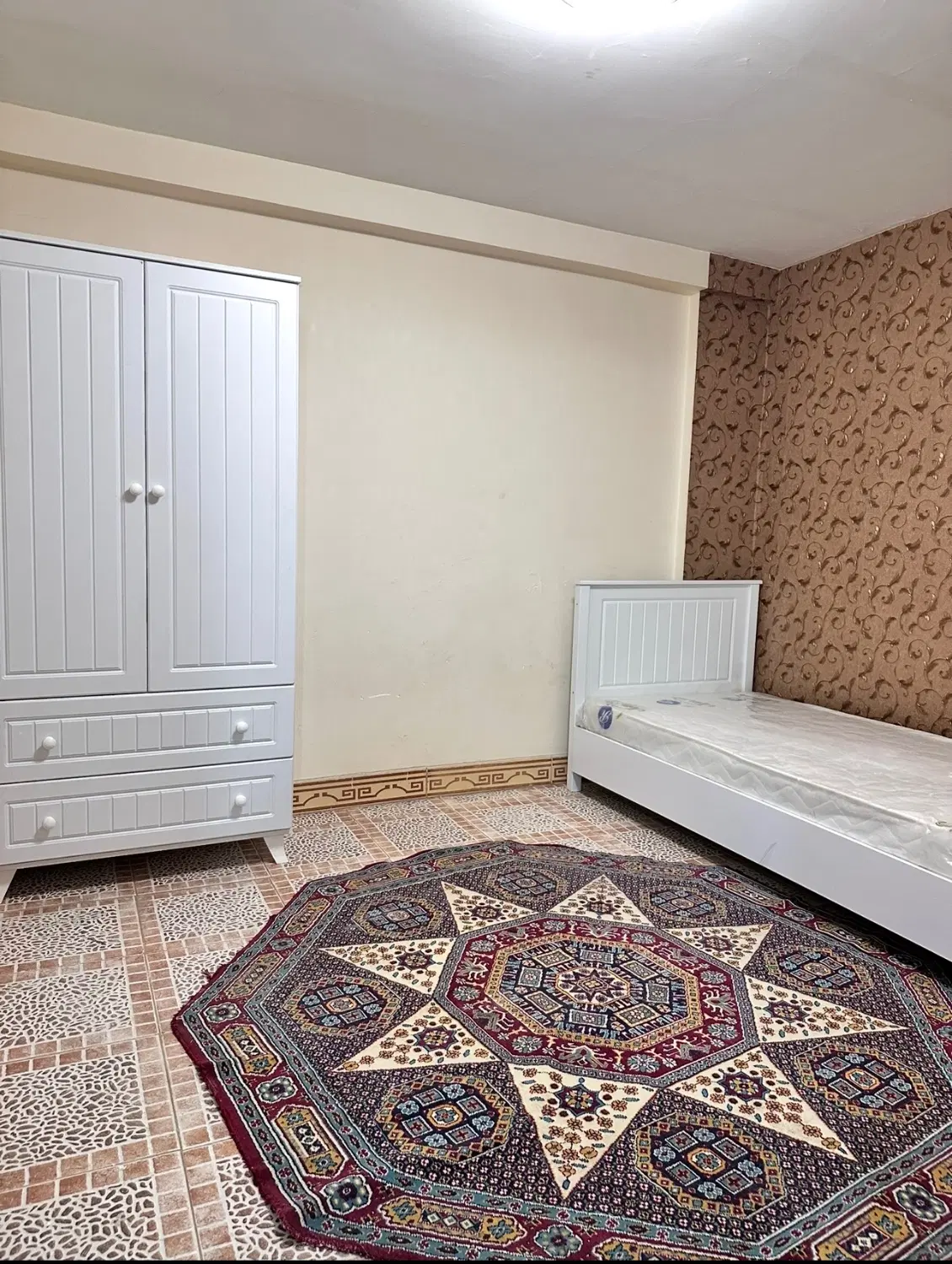 خوابگاه دخترانه_پارکینگ_ویژه بانوان شاغل و دانشجو