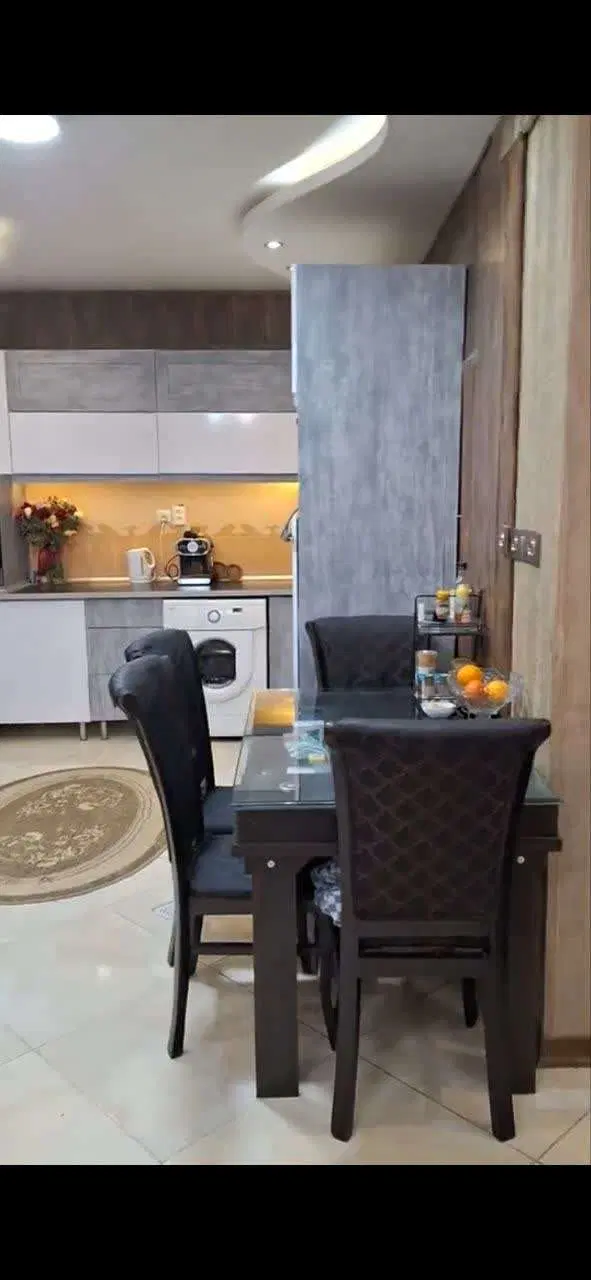 آپارتمان همکف در مرکز احمد آباد 120 متری