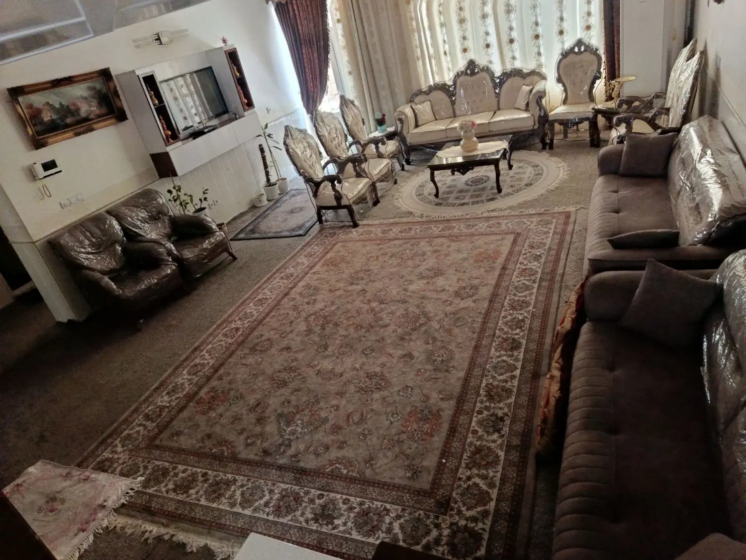 منزل دو طبقه185متری دو خوابه