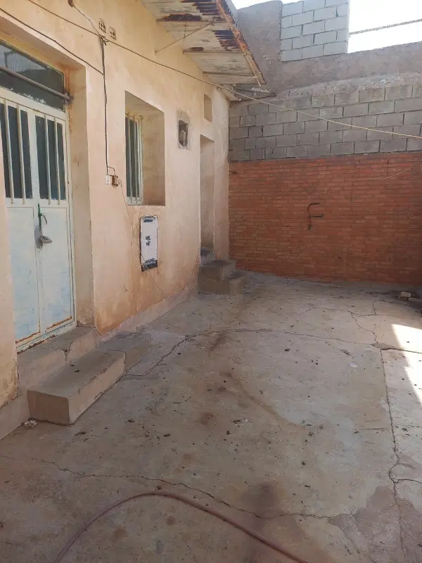 خونه حیاط دار بزرگ