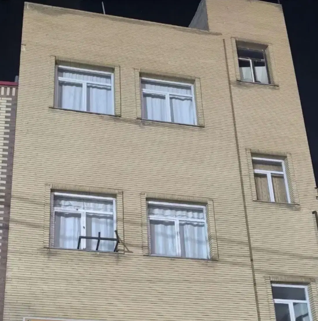 هم خونه خانم