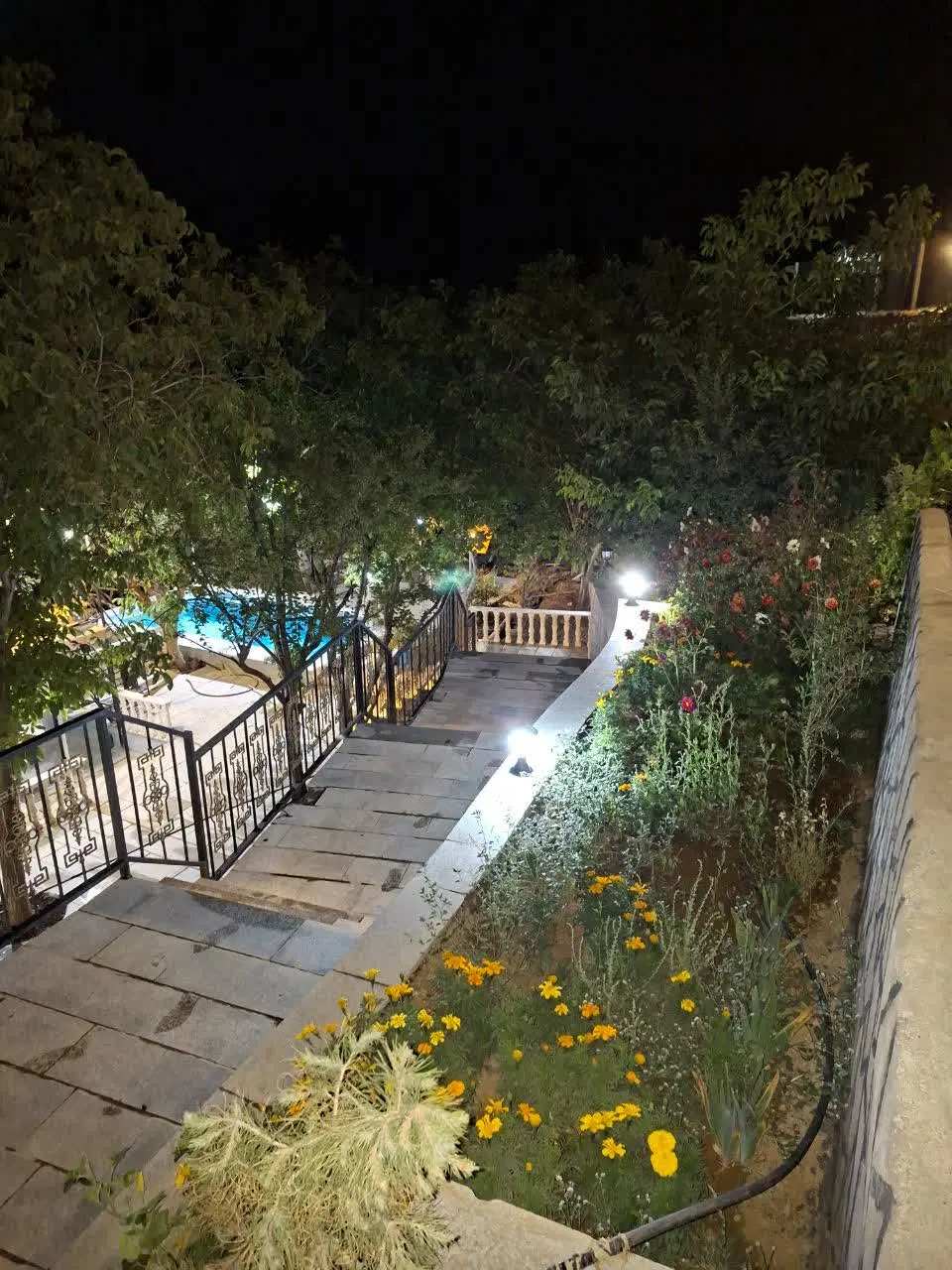فروش باغ و ویلای دوبلکس در گنجنامه