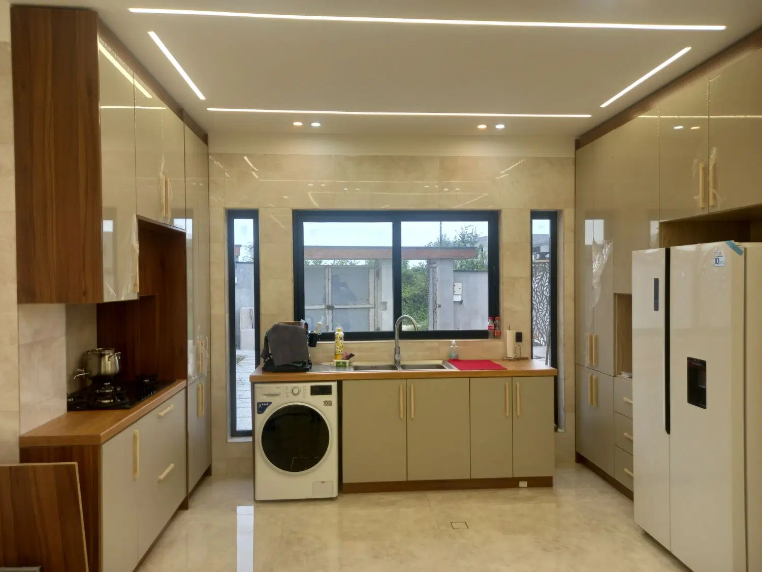 ویلای ۳۰۰ متری فول امکانات تنکابن