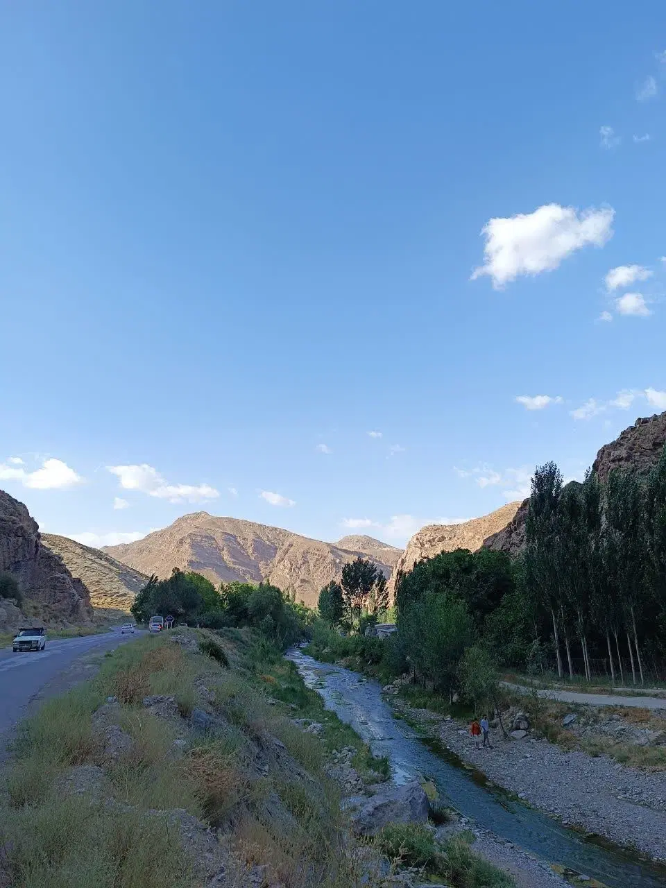 ۱۰۰۰متر زمین دور دیوار جاده کاهو