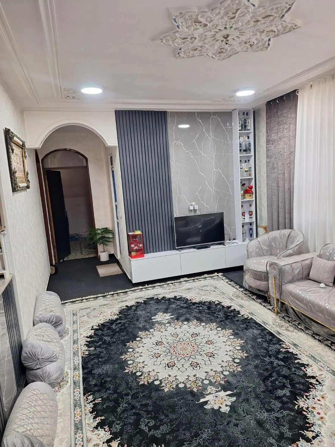نبش مهرگان ۳ روبه رو سروناز مهرگان اصلی