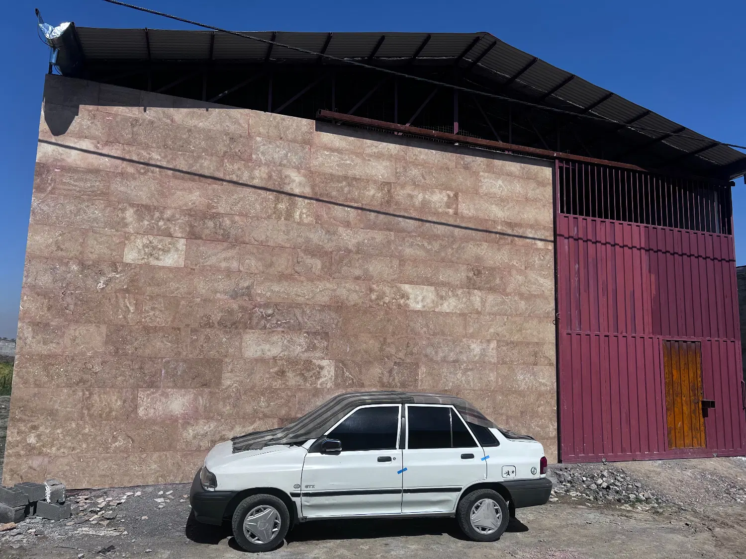 اجاره انبار ۲۵۰ متری