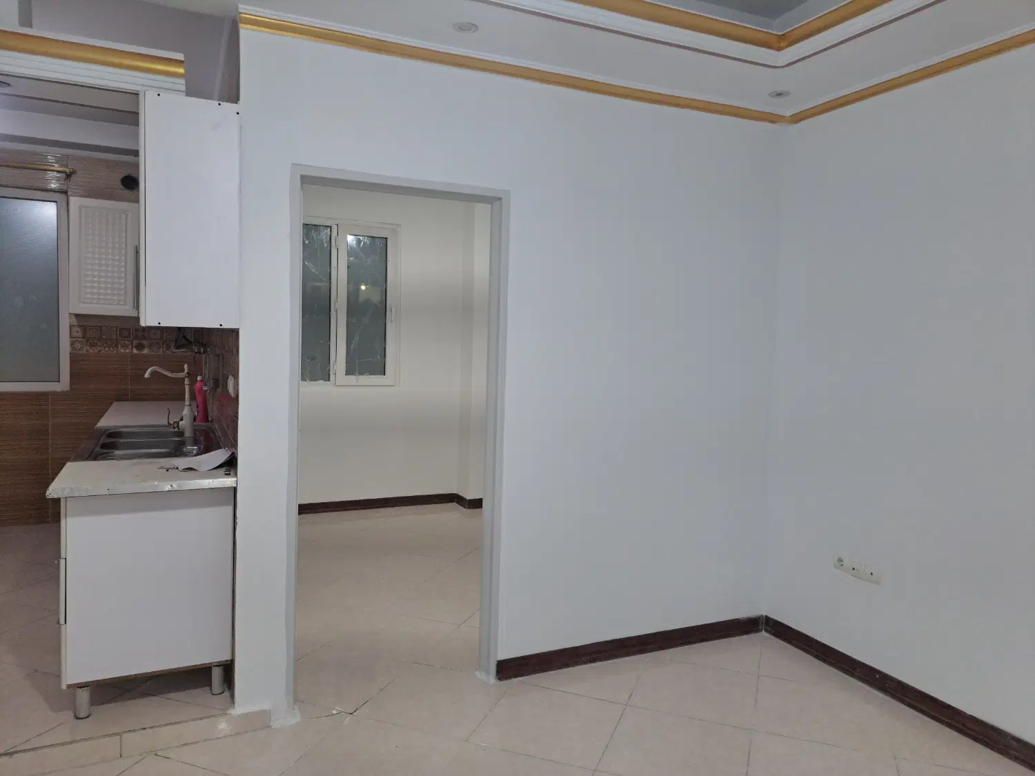 آپارتمان ۸۰ متری ایران زمین