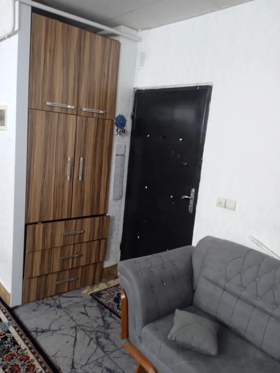 یک واحد مسکونی با تمام امکانات و مشاعات عالی
