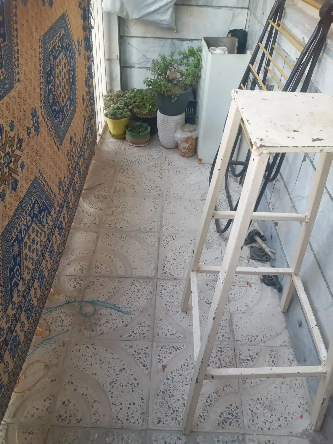 آپارتمان ۹۳ متر  طبقه اول