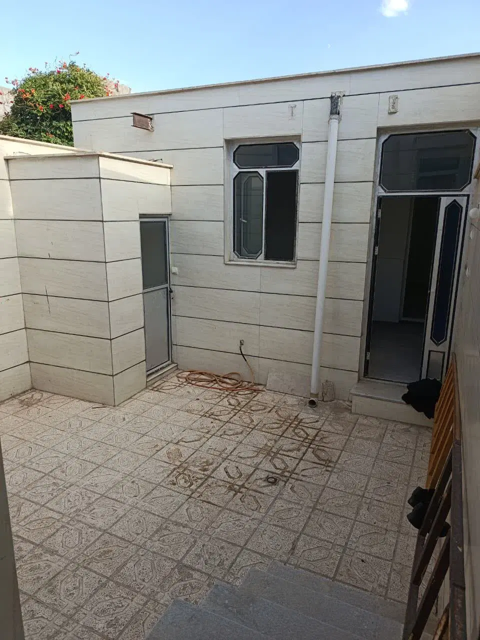 ساختمان ویلایی
