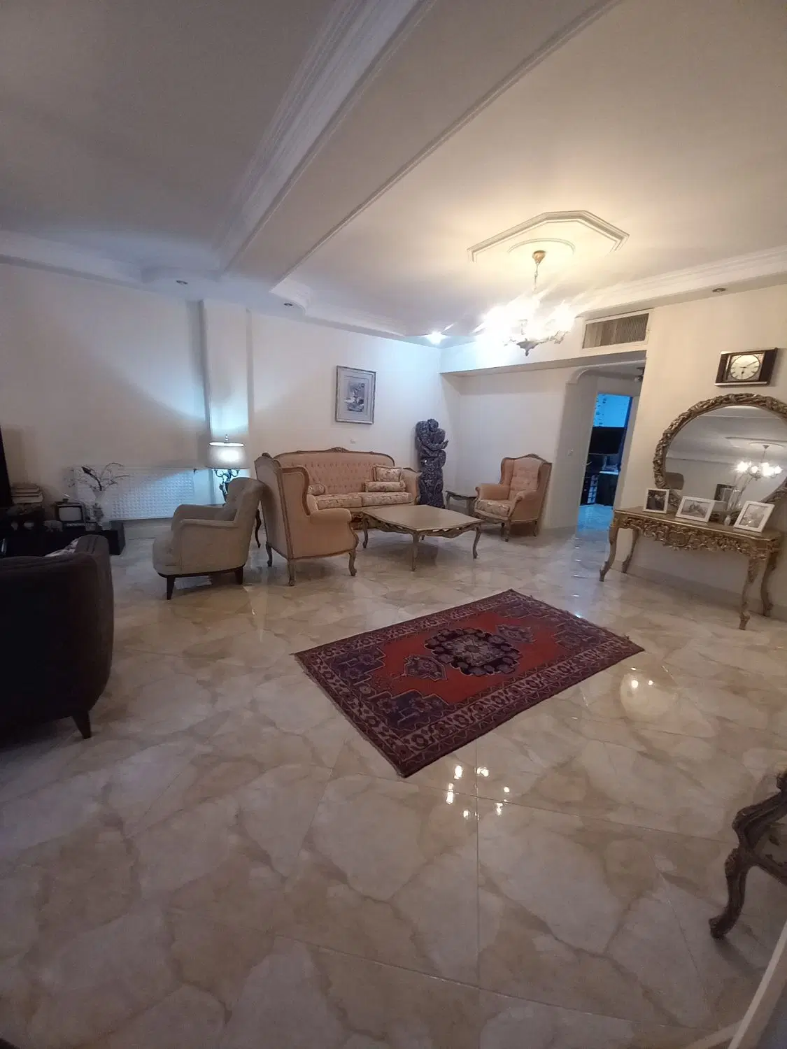 آپارتمان ۱۲8متری سه خواب تک واحدی