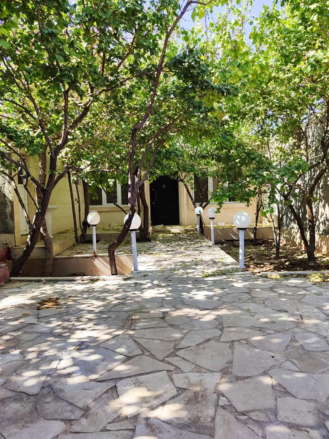 ۱۷۰متر ویلای شیک و نقلی درشهریار