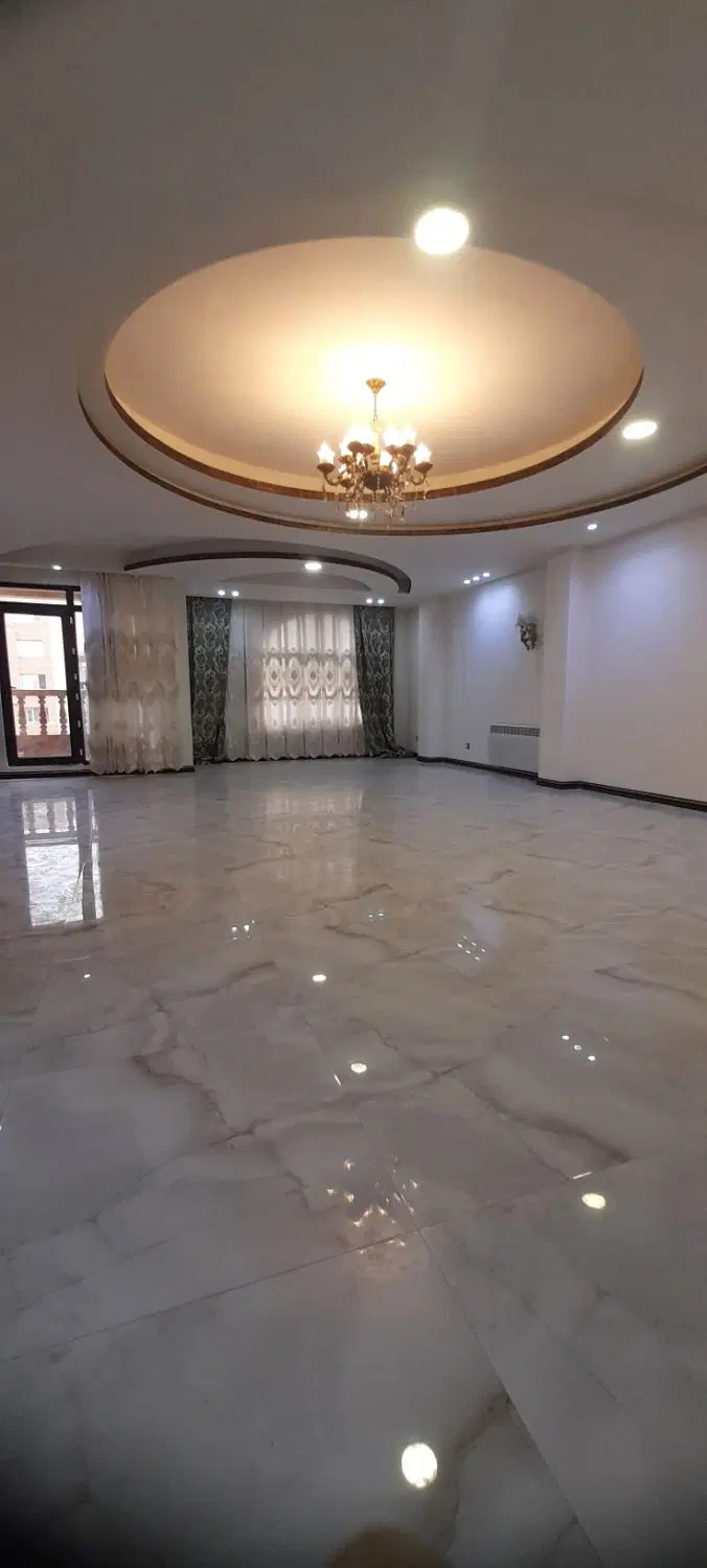 اجاره آپارتمان ۱۹۹ متر_پارکینگ_پرده_لوستر_جای خوب