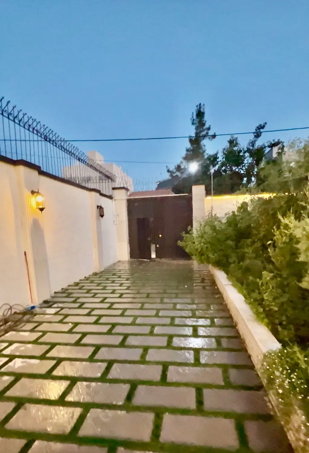 ویلایی ابتدای جاده شاندیز