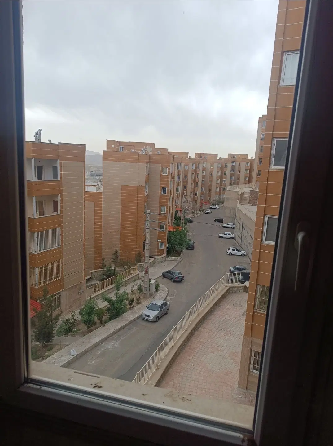واحد ۸۵ متر و پارکینگ دار مسقف