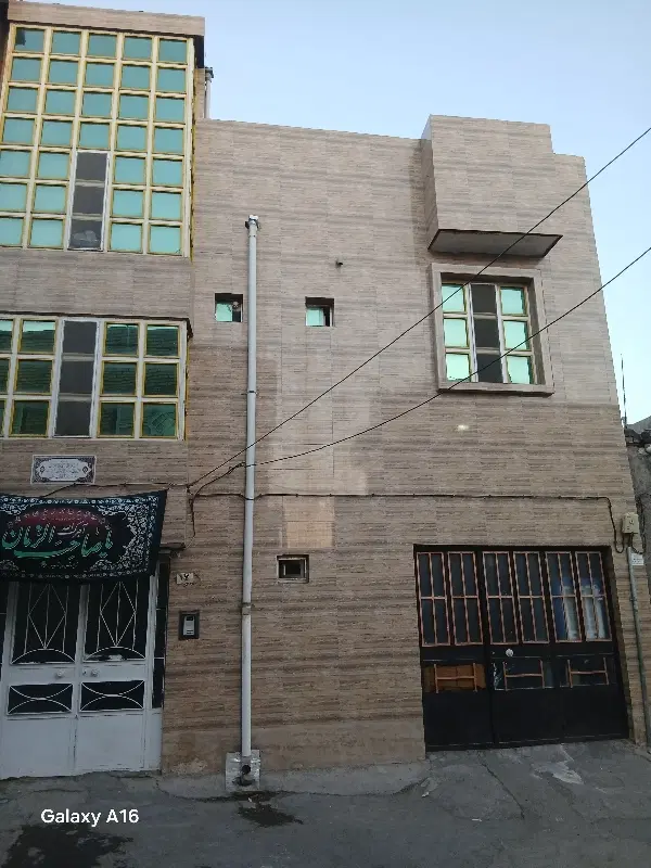 منزل دوطبقه