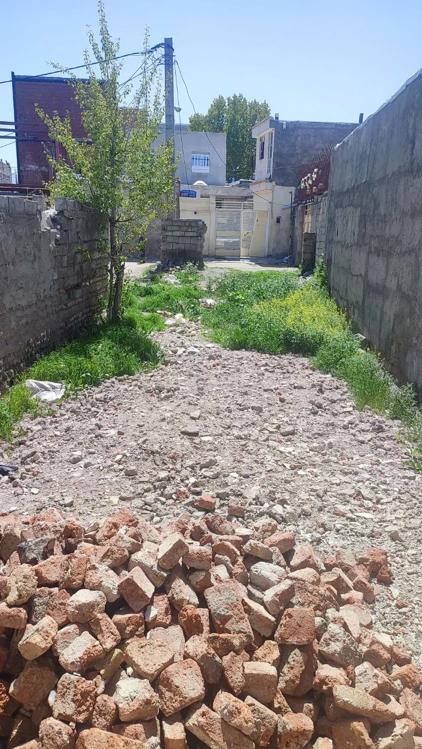 زمین مسکونی صد متر شهرک نیستان