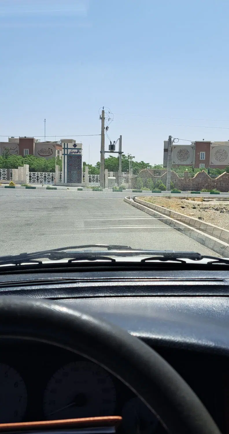 یک قطعه  زمین 135 متری دارای سند تک برگ.
