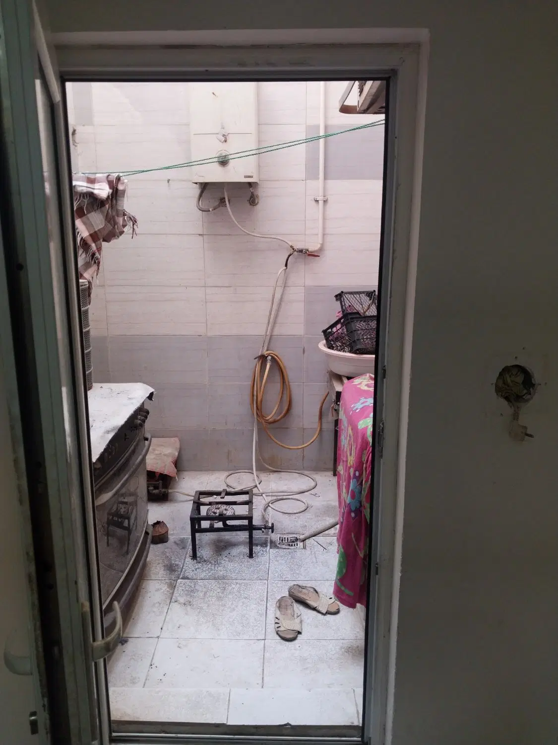 فروش  104 متر چهار واحده همکف