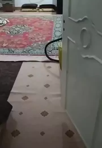 یک باب مغازه تجاری و طبقه بالا سالن بزرگ