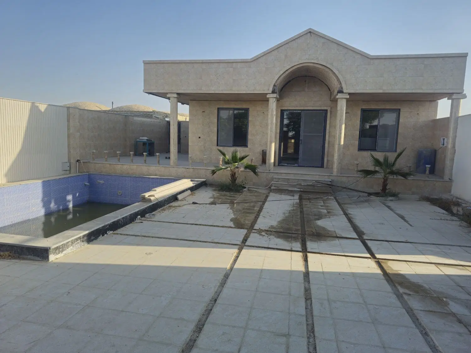 امپراتور باغ و ویلا
