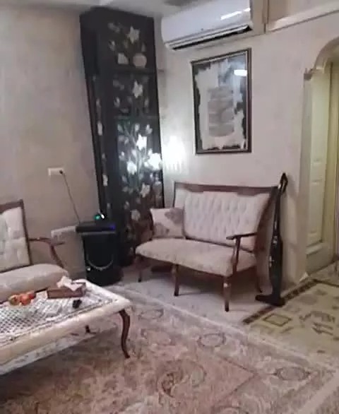 هم خانه موجه وبدون حاشیه وشاغل