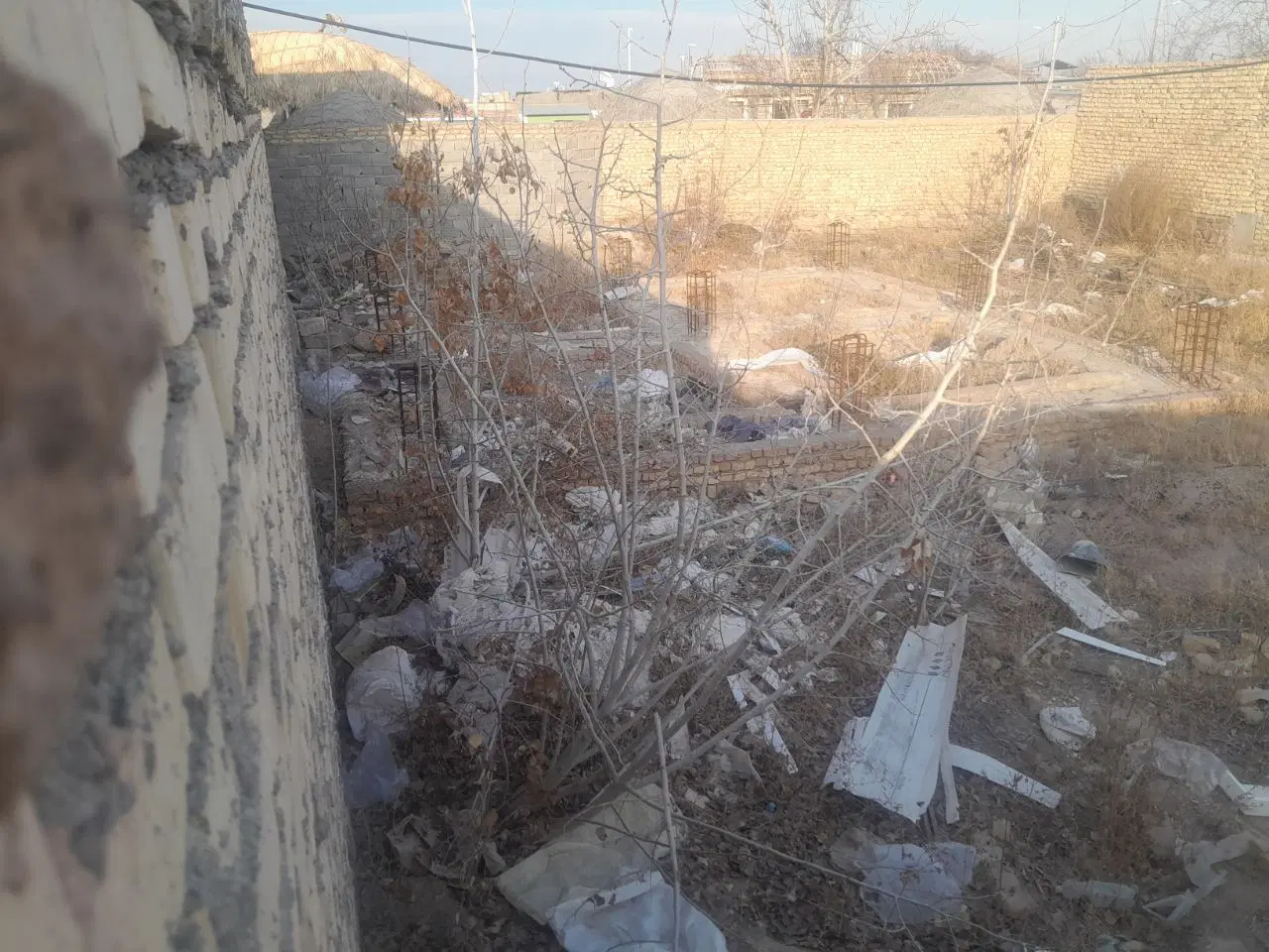 زمین 200متری