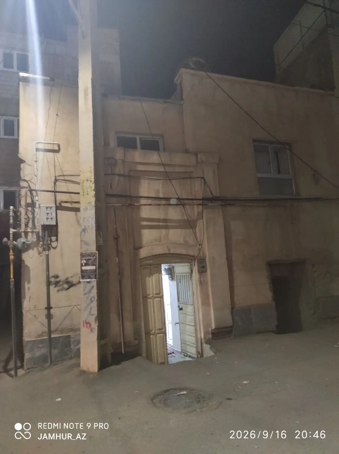 خانه مسکونی دو طبقه   ۹۷متری قراملک
