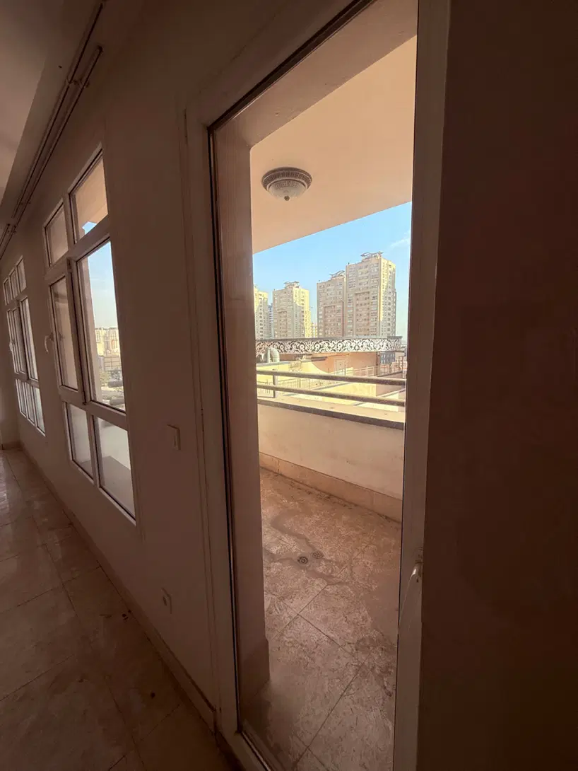 سند دار ۱۵۰ متری سه خواب دریاچه
