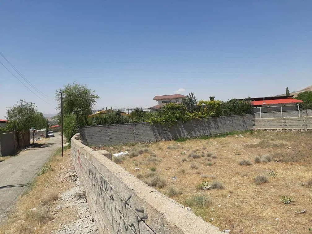 زمین۲۰۰۰ متری سنددار_برجاده اصلی فیروزکوه(سربندان)