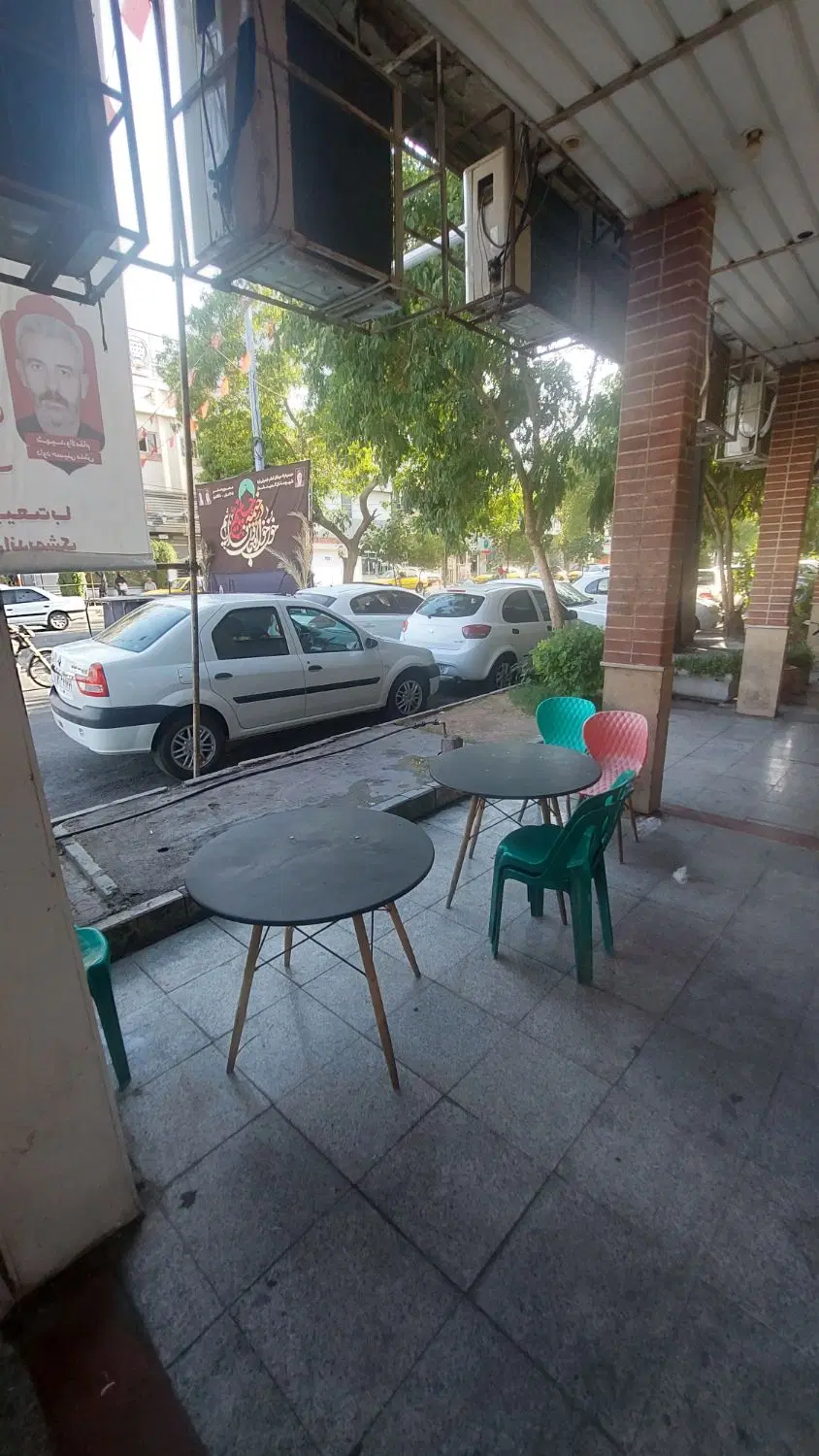 مغازه دور میدون مرکز شهر