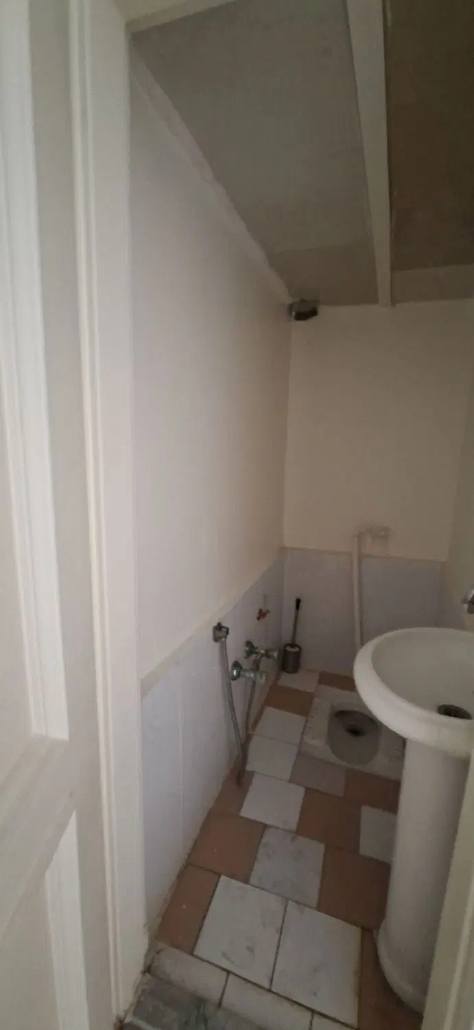 خانه اجاره ای نبش سامان چهام بر خیابان اصلی